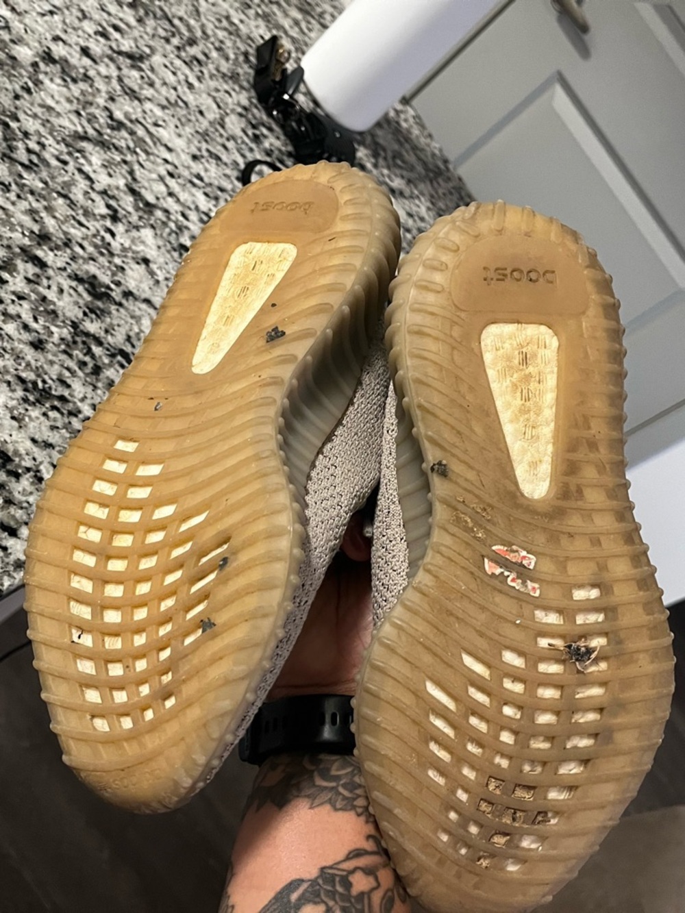 Yeezy Boost 350 V2 Beige Black - Picture 6 of 6